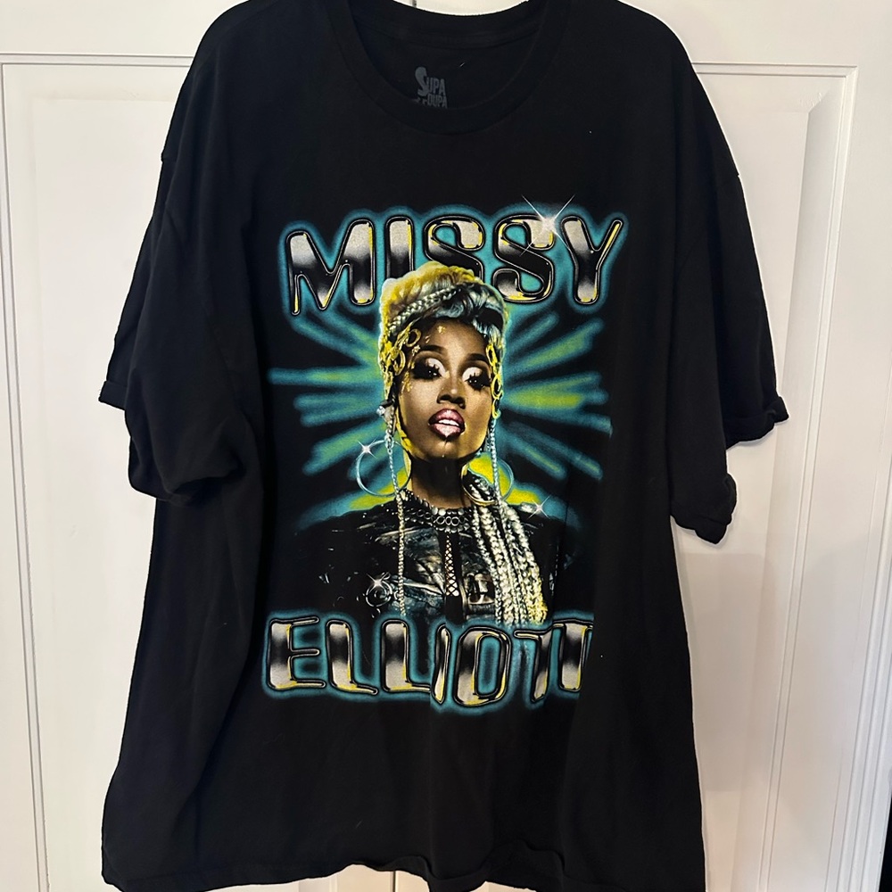 Black Missy Elliott Graphic T-Shirt from the Oakland concert show